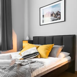 friendhouse-apartments-avenue.krakowhotelspoland.com/